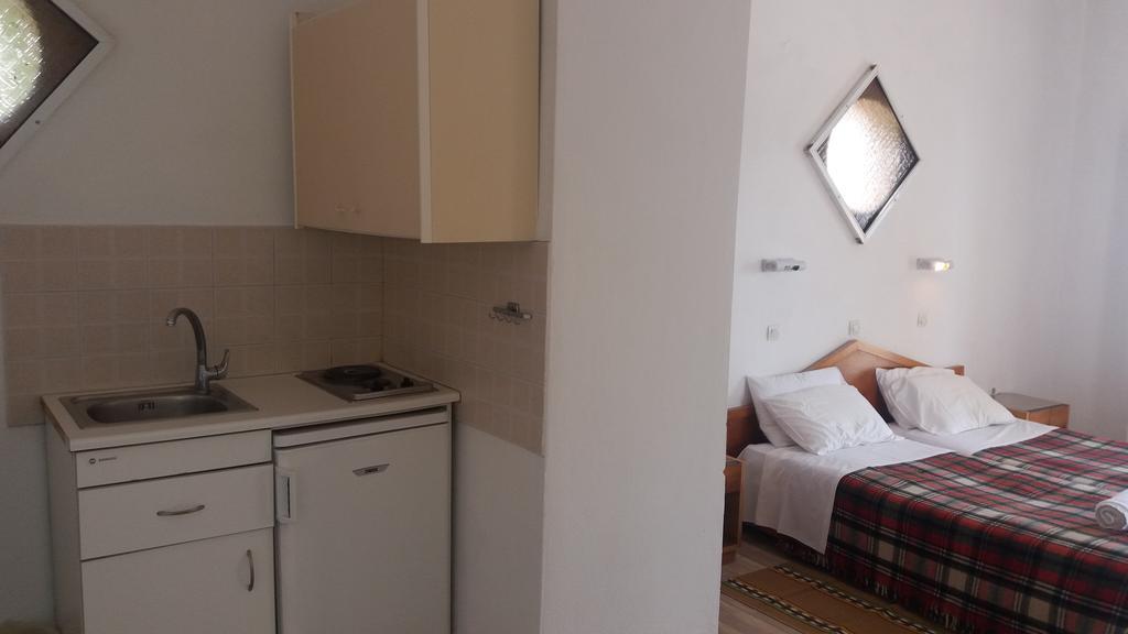 Litharia Apartments Benitses  Dış mekan fotoğraf