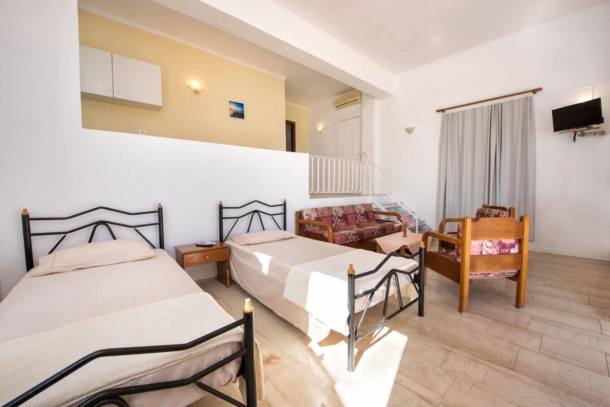 Litharia Apartments Benitses  Dış mekan fotoğraf